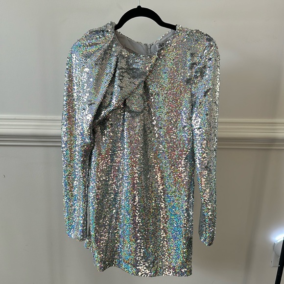 NWT Zara Sequin mini dress in a size medium - Picture 1 of 3